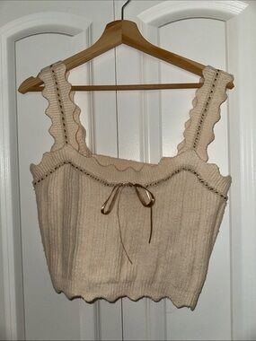 Scalloped Ribbed Cream Knit Crop Top with Bow